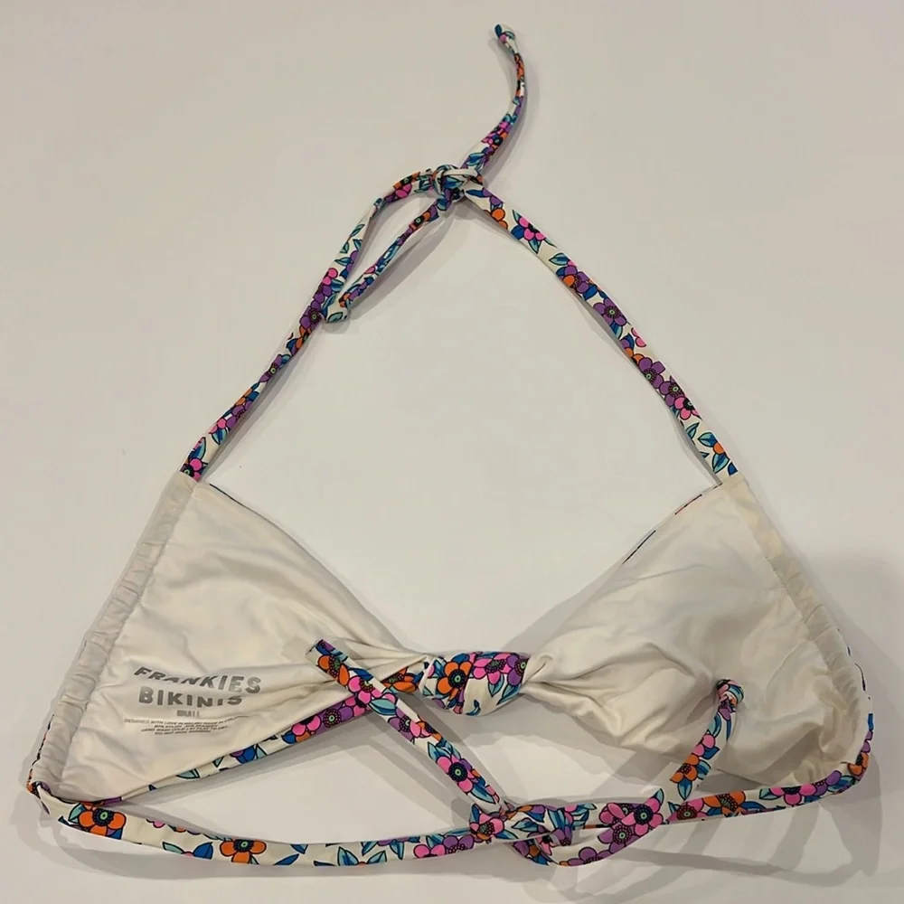 FRANKIES BIKINIS Gabe Floral Bikini Top In Flower Farm size small NWOT